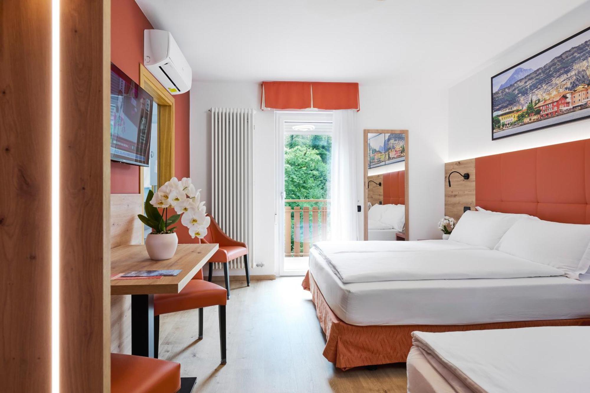 Residence Hotel Miralago Pergine Valsugana Exterior photo
