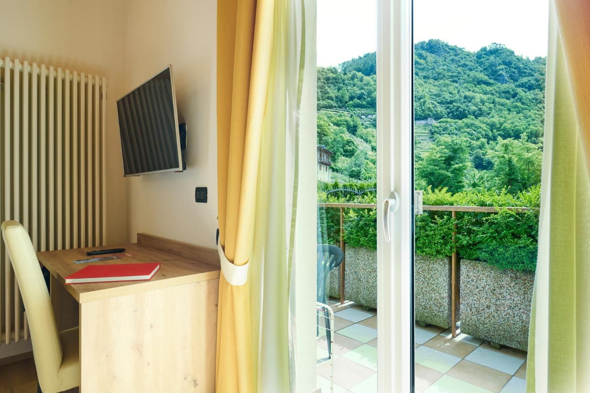 Residence Hotel Miralago Pergine Valsugana Exterior photo
