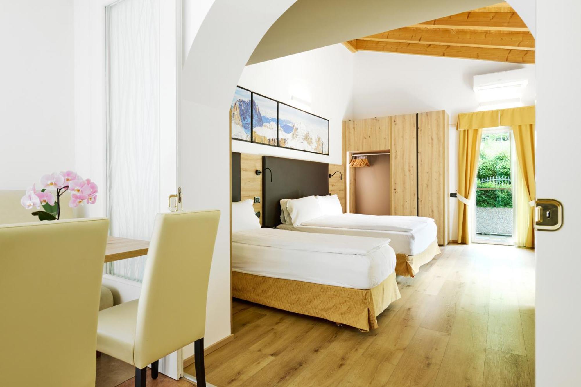 Residence Hotel Miralago Pergine Valsugana Exterior photo